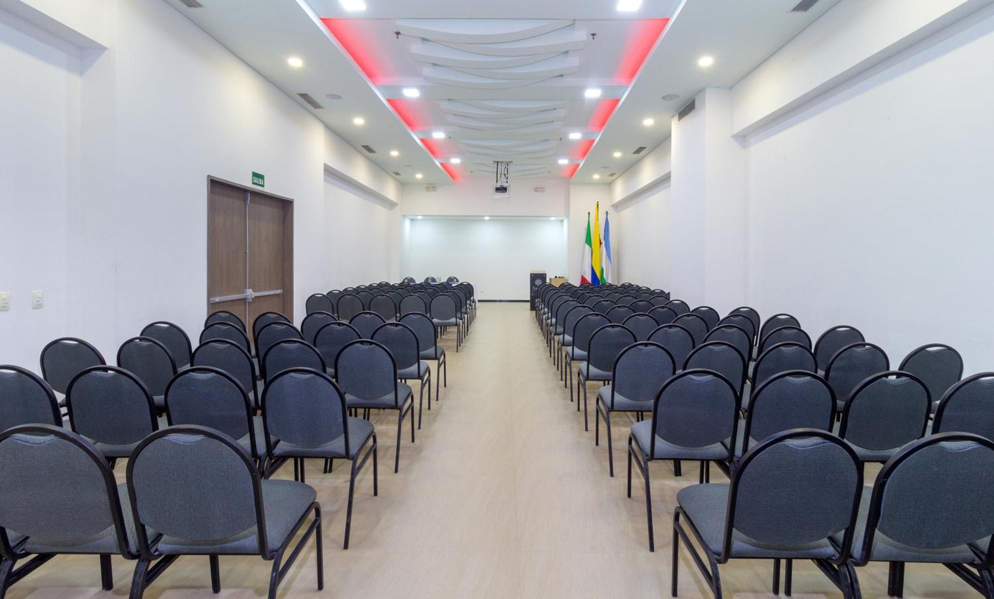 Hotel Baroca Monteria Exterior photo