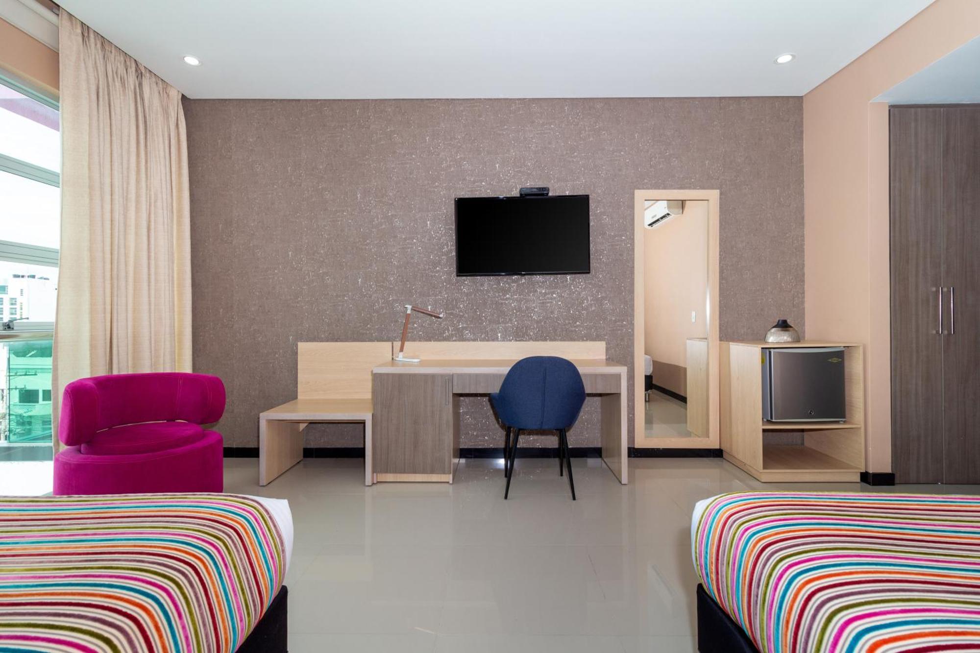 Hotel Baroca Monteria Exterior photo
